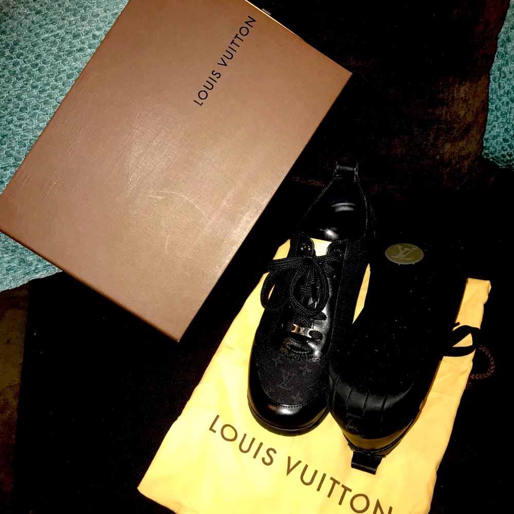 LV Vence Sneakers - Picture 2 of 3